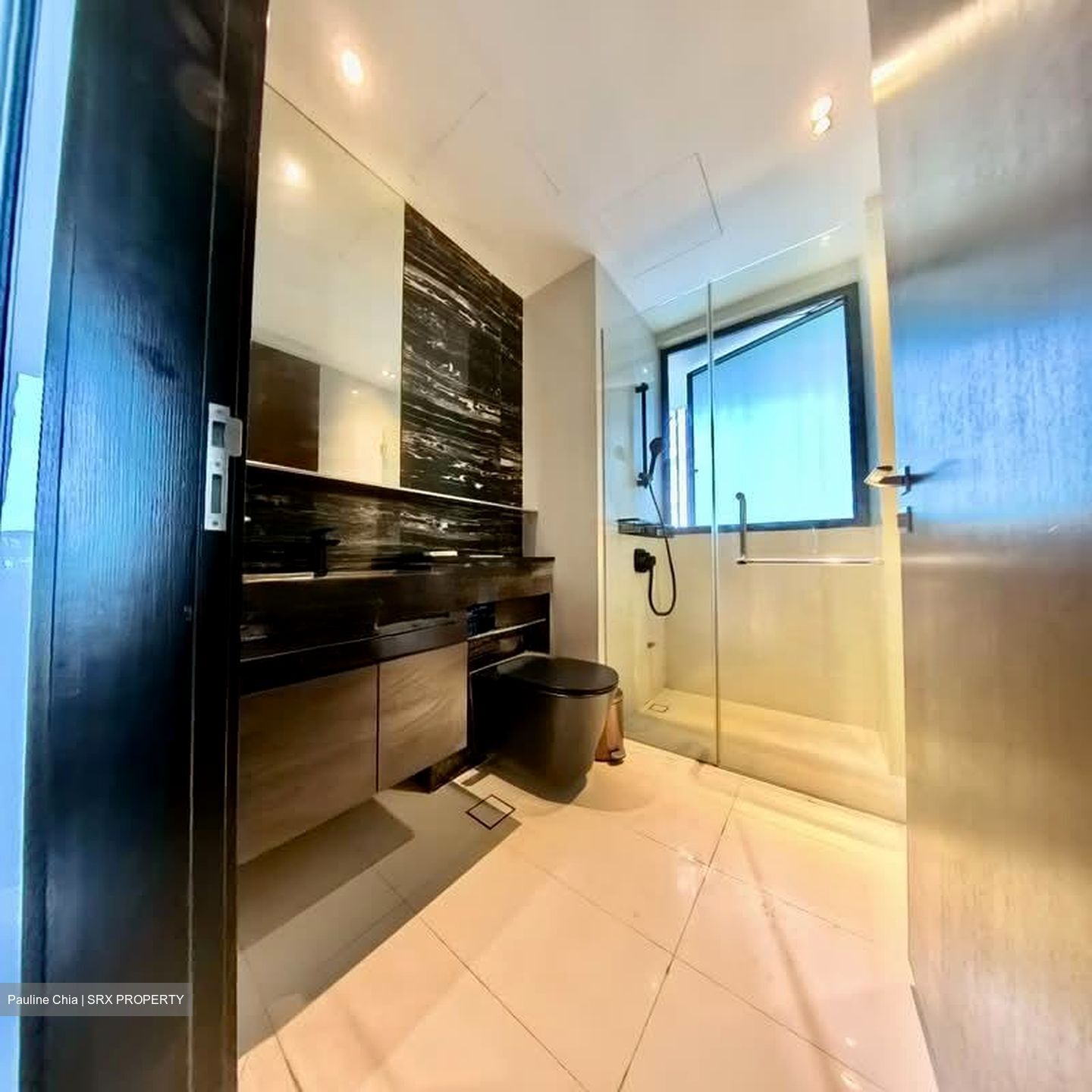 Robin Suites (D10), Apartment #584765121